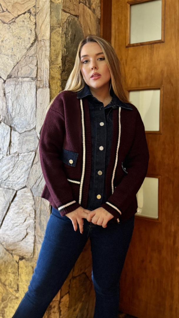 Sweater tipo chaqueta con jeans
