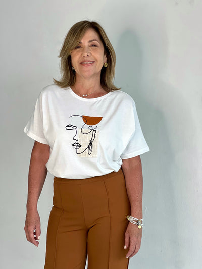 Franela blanca con estampado de cara GALITA