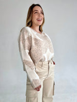 Sweater Beige con estrellas blancas