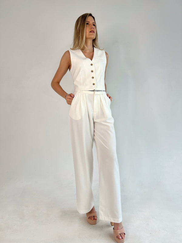 Conjunto Blanco de pantalón y chaleco con botones
