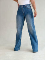 Pantalon de jean bota ancha con brillos