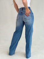 Pantalon de jean bota ancha con brillos