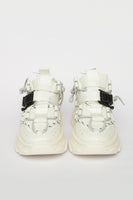 Ugly Shoes Off White con Broche