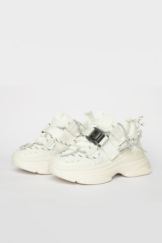 Ugly Shoes Off White con Broche