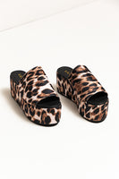 Sandalia Plataforma Plana Animal Print